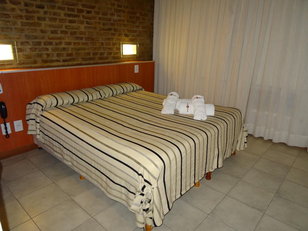 Hotel Necof Rosario Rum bild