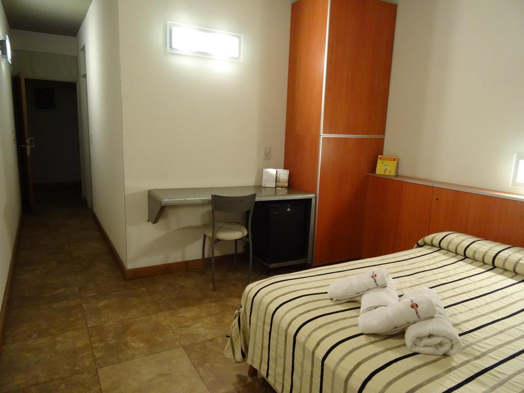 Hotel Necof Rosario Rum bild