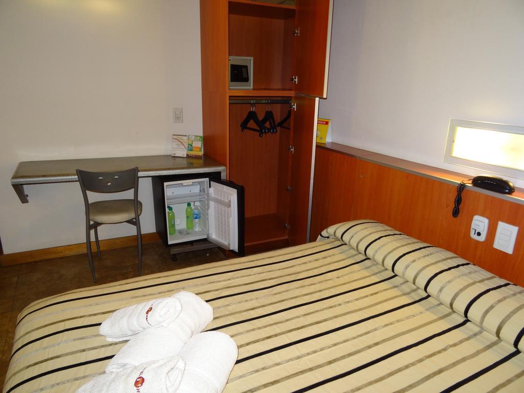 Hotel Necof Rosario Rum bild