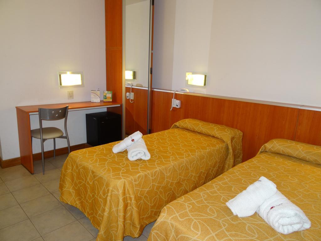 Hotel Necof Rosario Rum bild